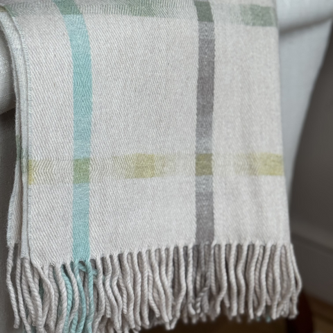 Merino Lambswool Blanket in Feather