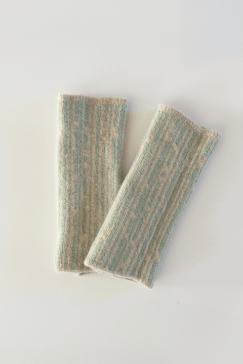 Staffa Handwarmers Lichen - EAS FORS - Made Scotland
