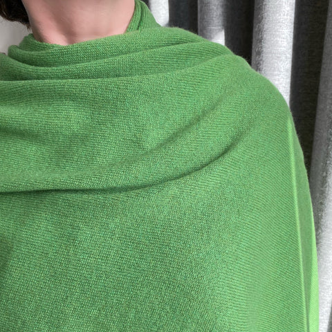 Green Luxury Light Pure Cashmere Wrap - Green - Ava Innes - Made Scotland