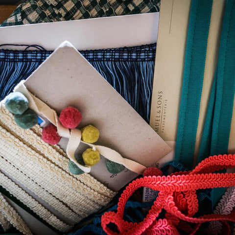 Rattan Scalloped Tiffany - Red & Blue - Large - Amanda Wells - Made Scotland