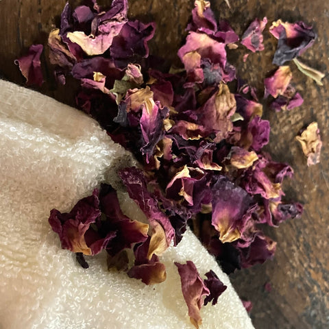 Rose Petals - 10g - Raven Botanicals - Made Scotland