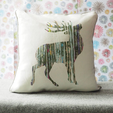 SQUARE CUSHION - Silver Stag facing right  (Avail R6Fzz 07/24)