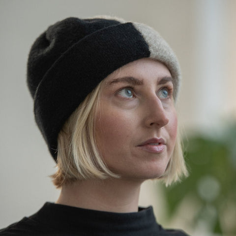Two Tone Hat - Black + Sand - Rosana Expósito - Made Scotland