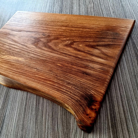 Live-Edge Hardwood Chopping Board - large - Evison Creations - Made Scotland